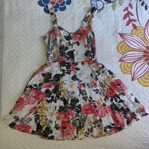 🐺 Kimchi Blue Floral Dress 🐺